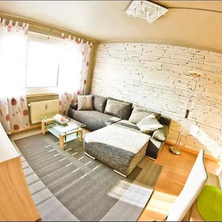 12 Ferienwohnung * 라이프치히