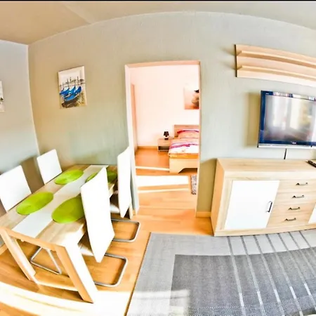 12 Ferienwohnung *