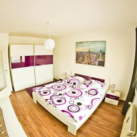 Apartment 12 Ferienwohnung *