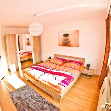 12 Ferienwohnung