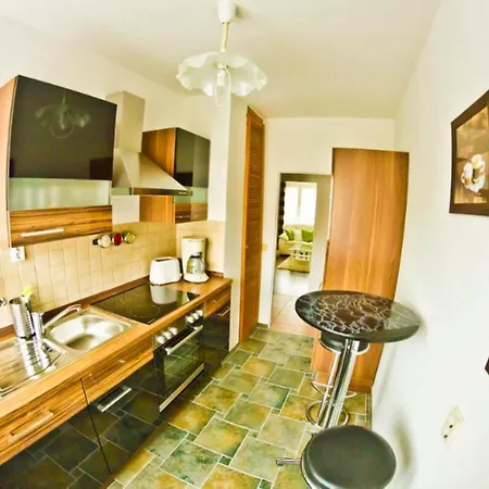 12 Ferienwohnung * Leipzig