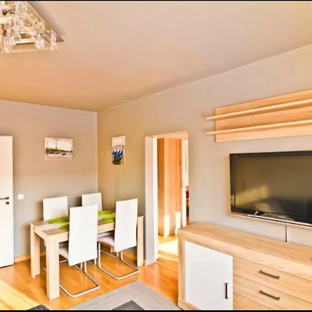 12 Ferienwohnung * Leipzig